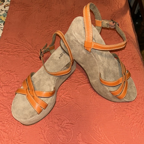 American Eagle: Leather Platform Sandals, Size: 9 - Picture 10 of 12